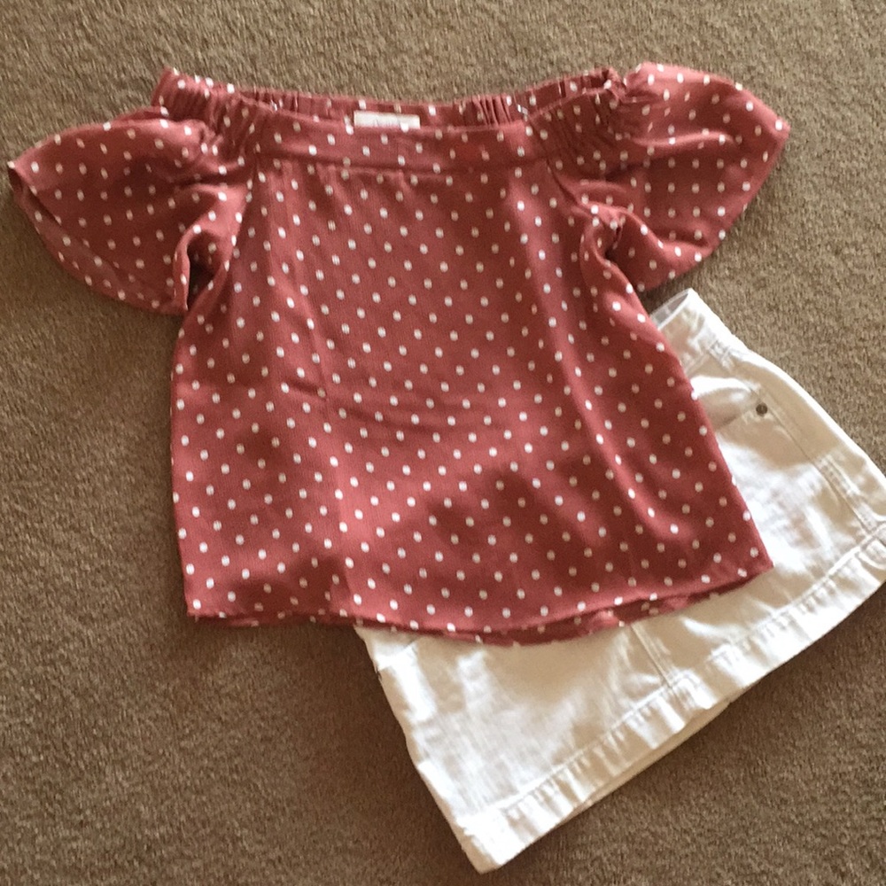Dark Blush Off Shoulder Top - Picture 3 of 4